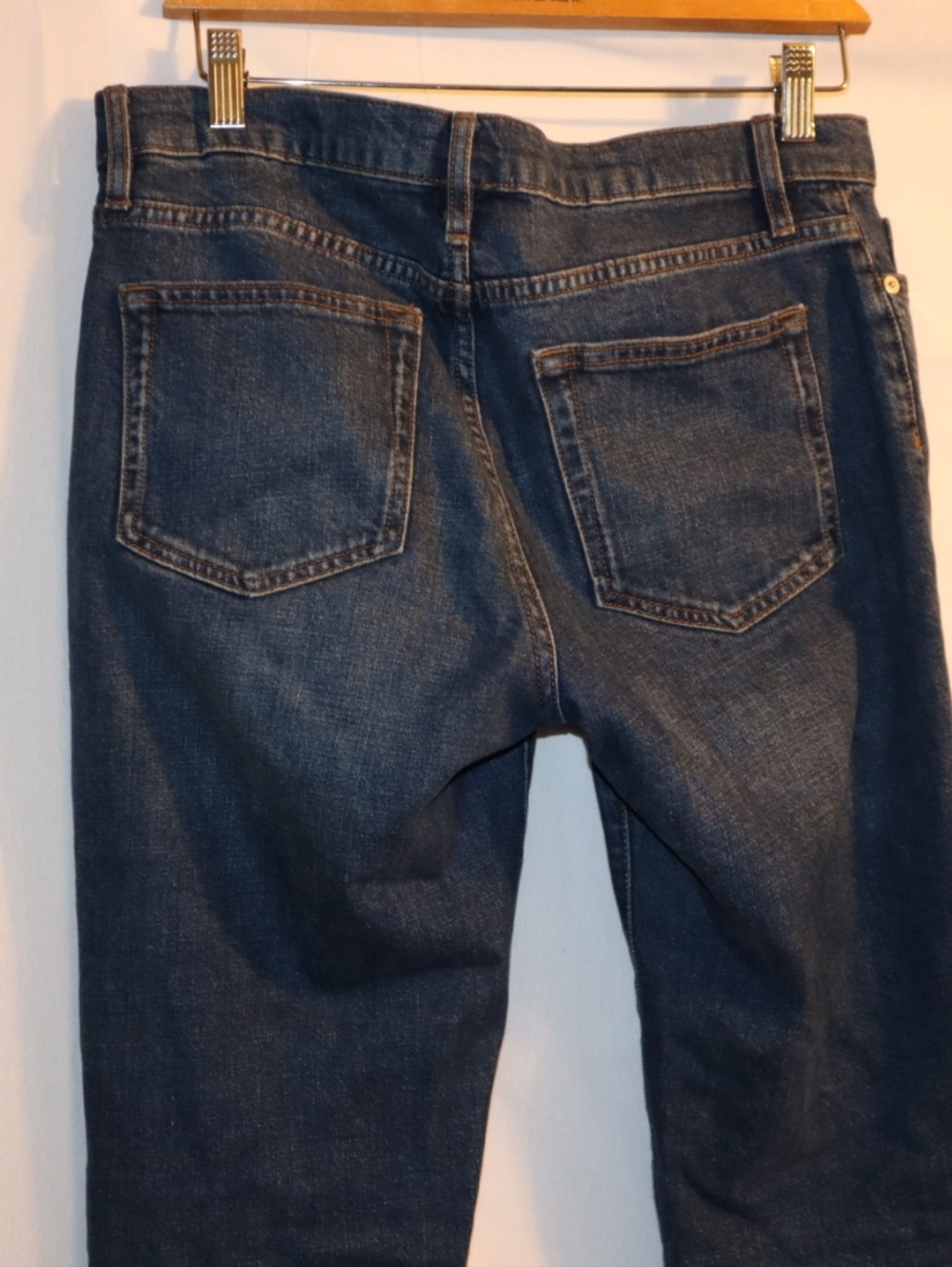 The FRAME Le Garçon in "Othello" is  classic mid-rise boyfriend jean Size 27 - Picture 11 of 13